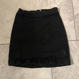 Free people. Black mini skirt.